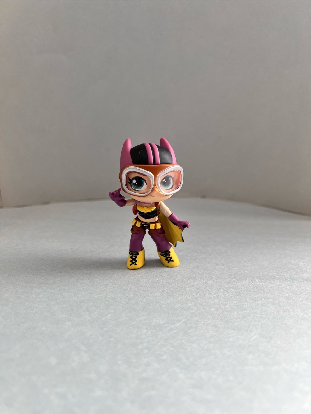 Funko DC Bombshells Mystery Mini Batgirl 3"